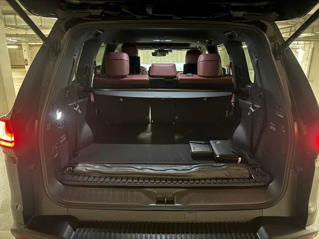 Lexus Signature null-photo-23