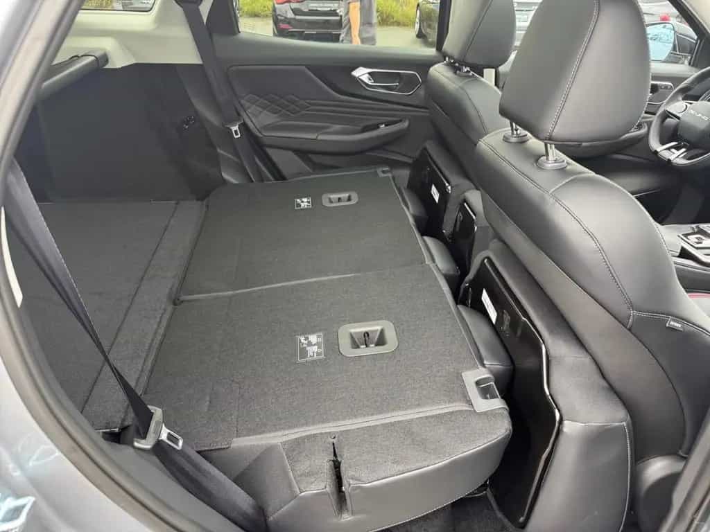 BAIC Beijing X75 X75 +LEDER+PANO+ACC+LED+SHZ+PDC+360-CAM+KEYLESS null-photo-37