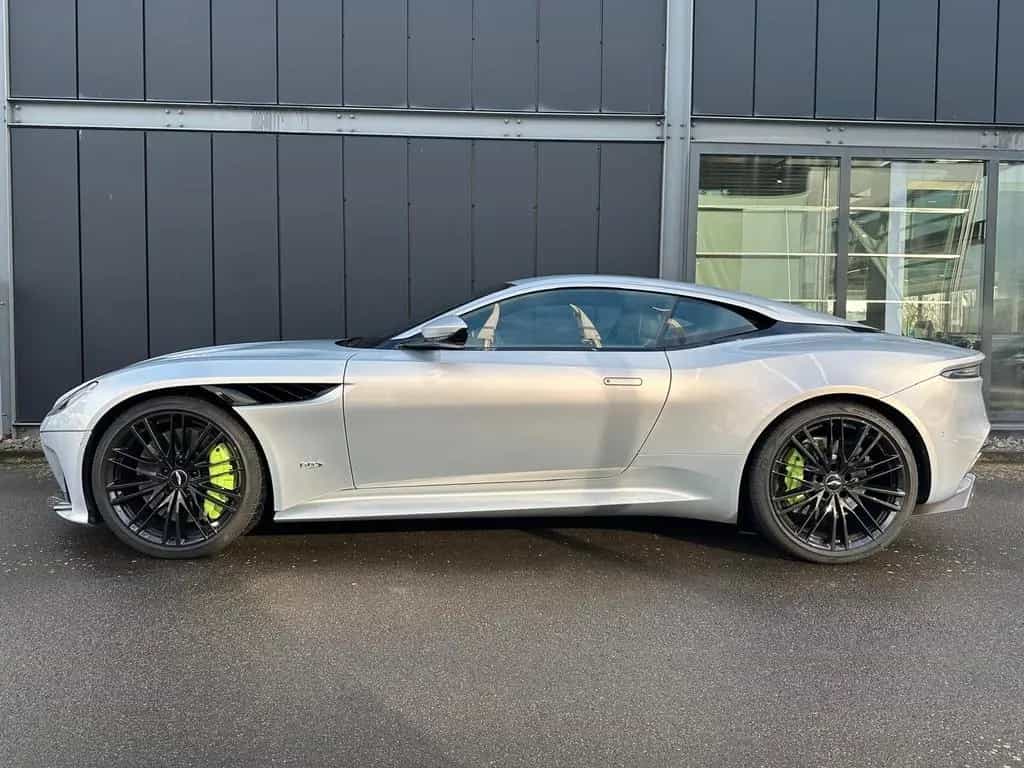 Aston Martin DBS Superleggera Coupe 04/2021-photo-2
