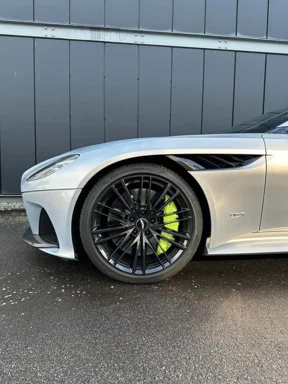 Aston Martin DBS Superleggera Coupe 04/2021-photo-3