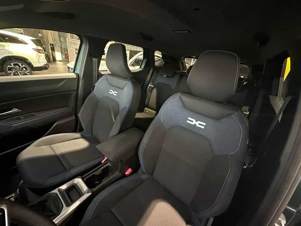 Dacia Duster Journey TCe 130 PS -SOFORT- 04/2025-photo-16