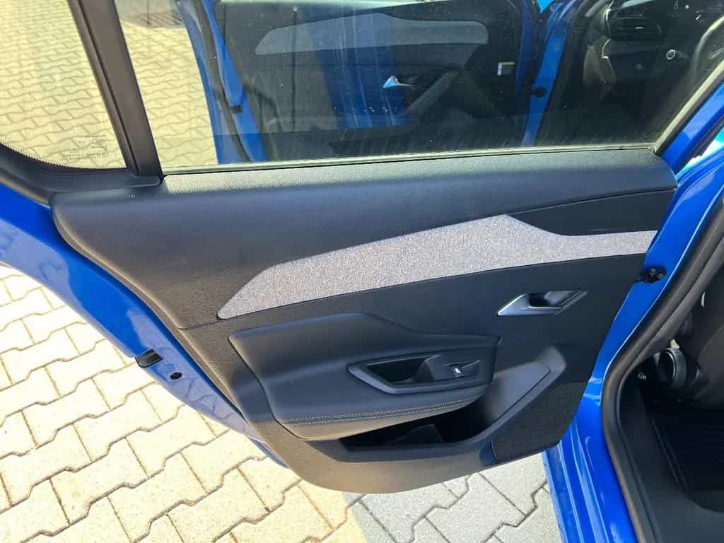 Peugeot 308 1.2 PureTech 130 Allure *LED Navi Leder DAB* 09/2023-photo-10
