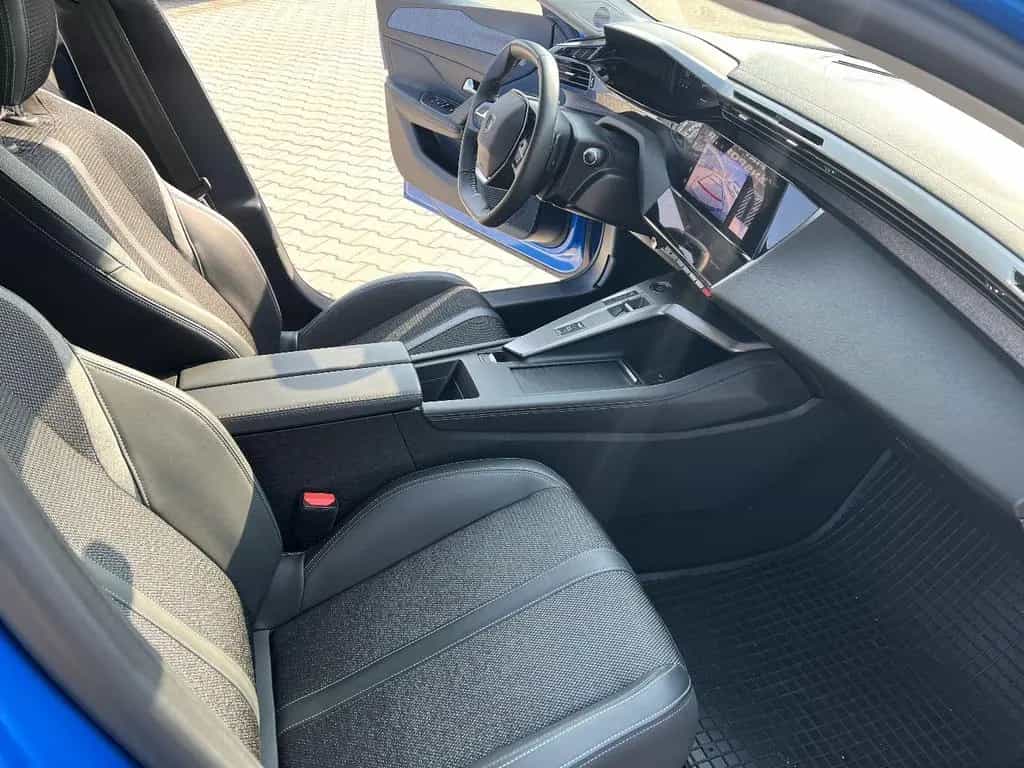 Peugeot 308 1.2 PureTech 130 Allure *LED Navi Leder DAB* 09/2023-photo-19