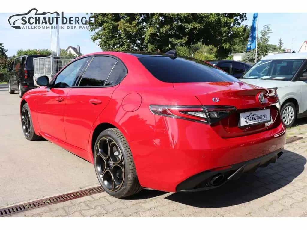 Alfa Romeo Giulia Intensa Q4 2.0 Turbo 16V EU6e AD Panorama 11/2025-photo-13
