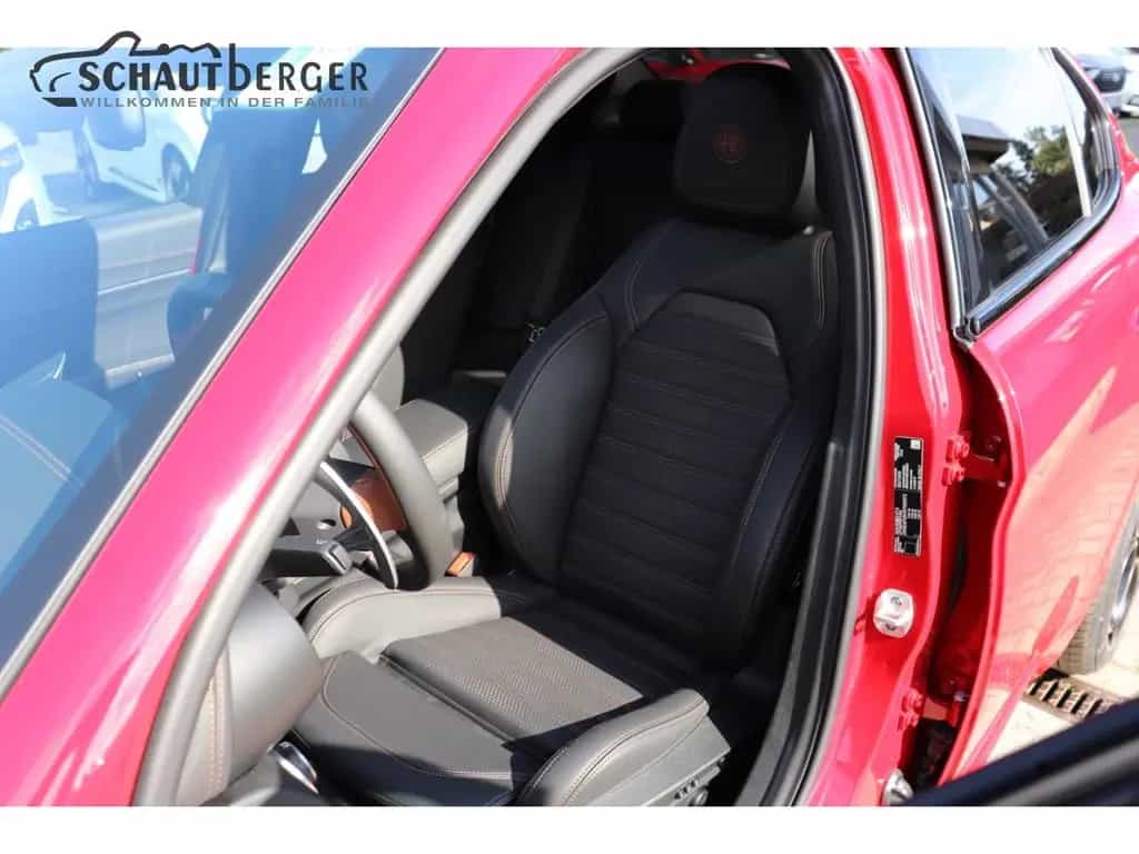 Alfa Romeo Giulia Intensa Q4 2.0 Turbo 16V EU6e AD Panorama 11/2025-photo-19