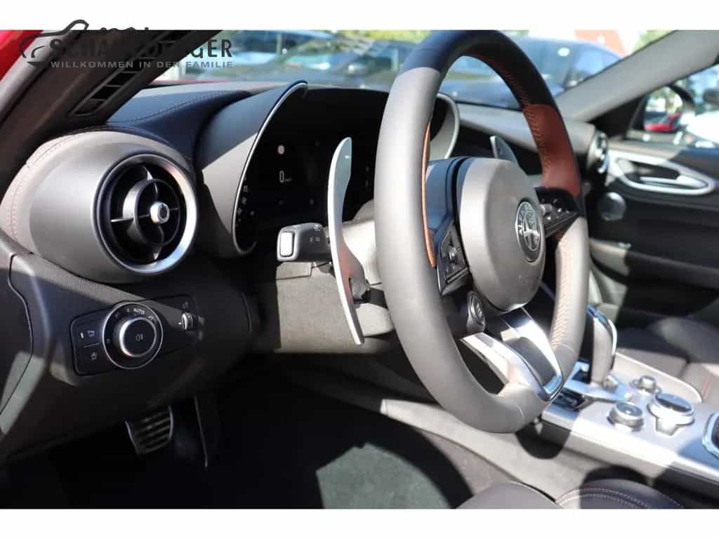 Alfa Romeo Giulia Intensa Q4 2.0 Turbo 16V EU6e AD Panorama 11/2025-photo-24