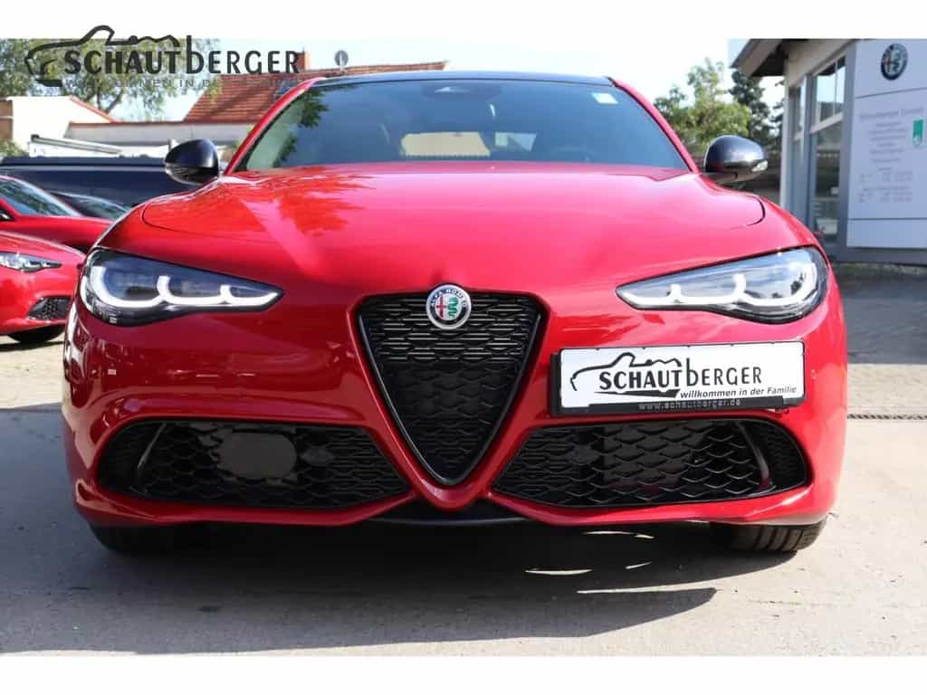 Alfa Romeo Giulia Intensa Q4 2.0 Turbo 16V EU6e AD Panorama 11/2025-photo-3