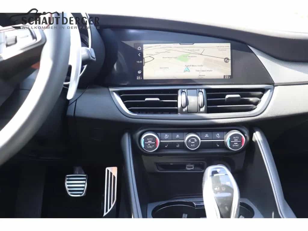 Alfa Romeo Giulia Intensa Q4 2.0 Turbo 16V EU6e AD Panorama 11/2025-photo-32