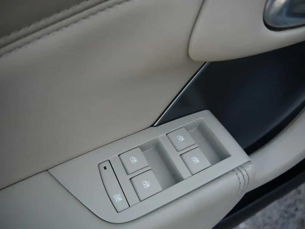 Saab 9-5 Lim. XWD Aero/1. Hand/Automatik/Head-Up 08/2010-photo-17