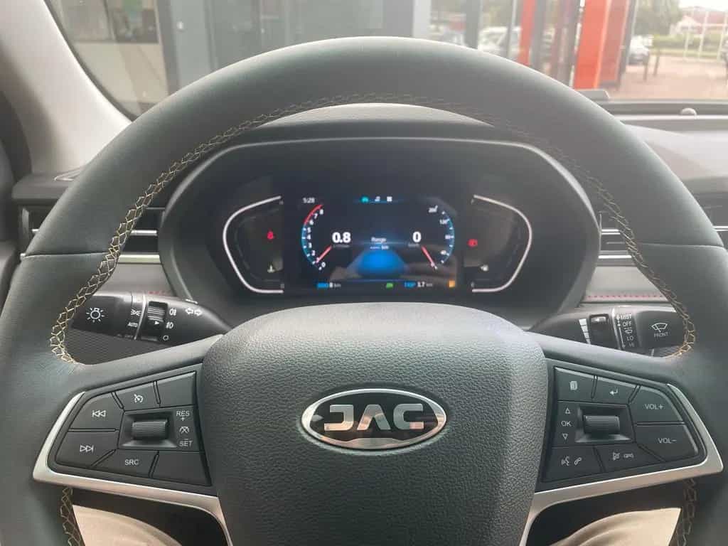 JAC 8 Pro Tempomat, Berganfahrass. null-photo-11