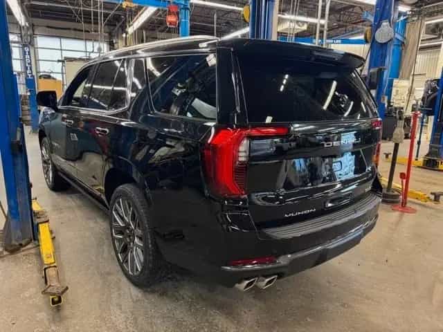 GMC Yukon DENALI ULTIMATE+NEW+FULLoptions+BERLIN null-photo-2