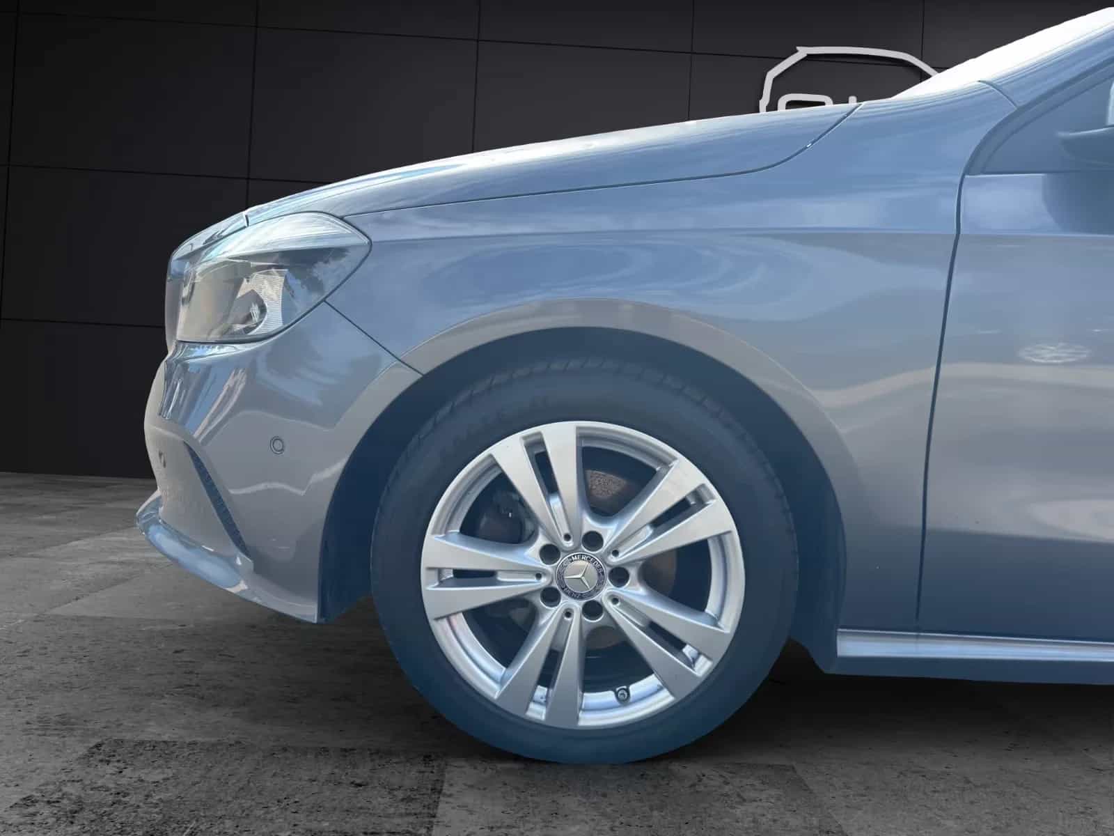 Mercedes-Benz A-Class 200 07/2016-photo-13
