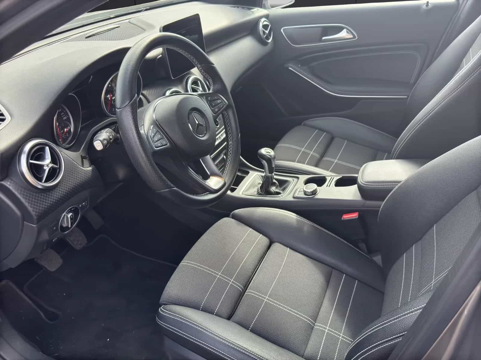 Mercedes-Benz A-Class 200 07/2016-photo-5
