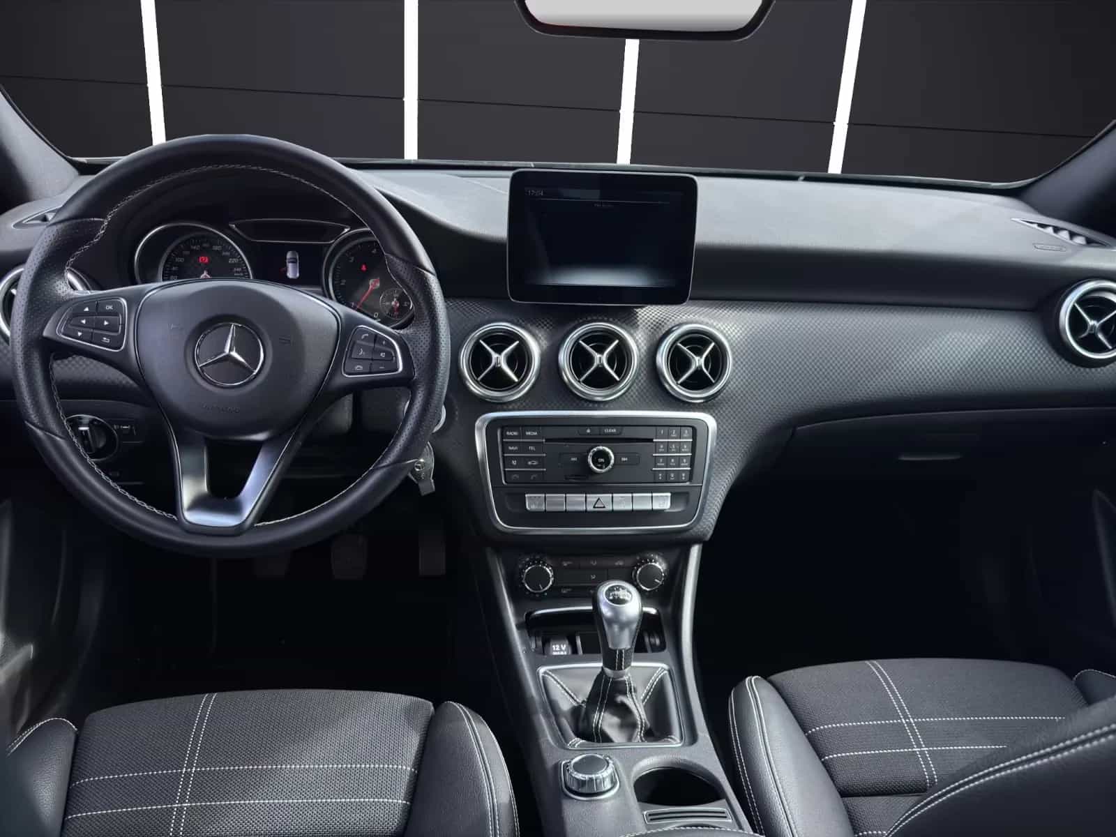Mercedes-Benz A-Class 200 07/2016-photo-6