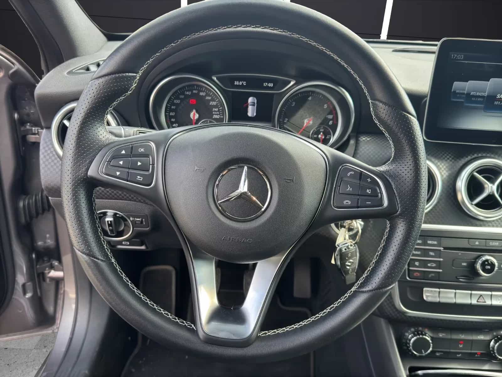 Mercedes-Benz A-Class 200 07/2016-photo-7