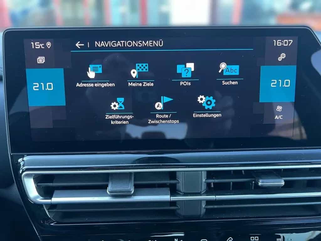 Citroën C5 Aircross 1.2 136 S&S Plus LED KlimaA Facelift 12/2023-photo-5