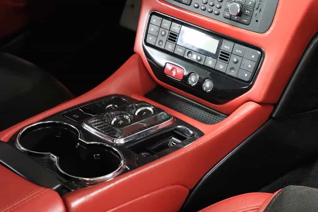 Maserati Granturismo 4.7 V8 S*MC Sport Line*Carbon*BOSE* 07/2011-photo-18