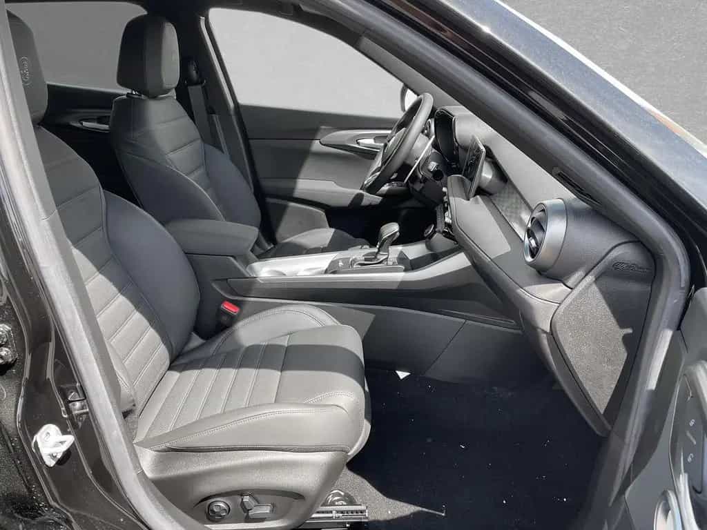 Alfa Romeo Tonale Veloce Sitzkühlung Panoramaschiebedach 02/2024-photo-2