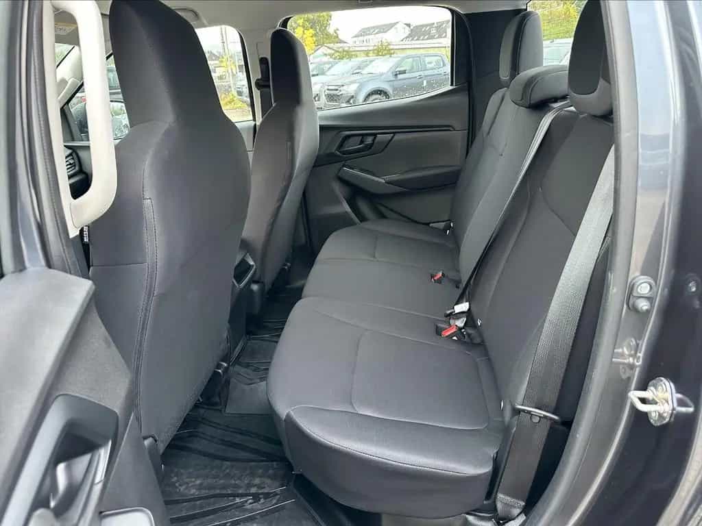 Isuzu D-Max 4x4 L A/T Double Cab null-photo-16