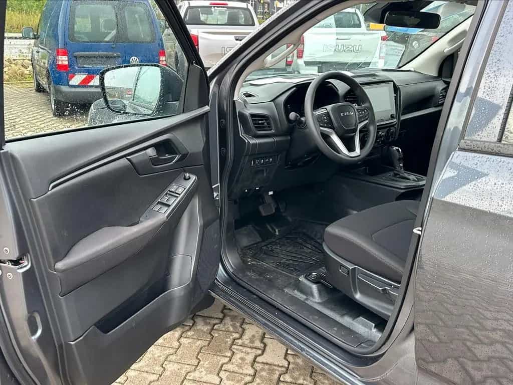 Isuzu D-Max 4x4 L A/T Double Cab null-photo-8