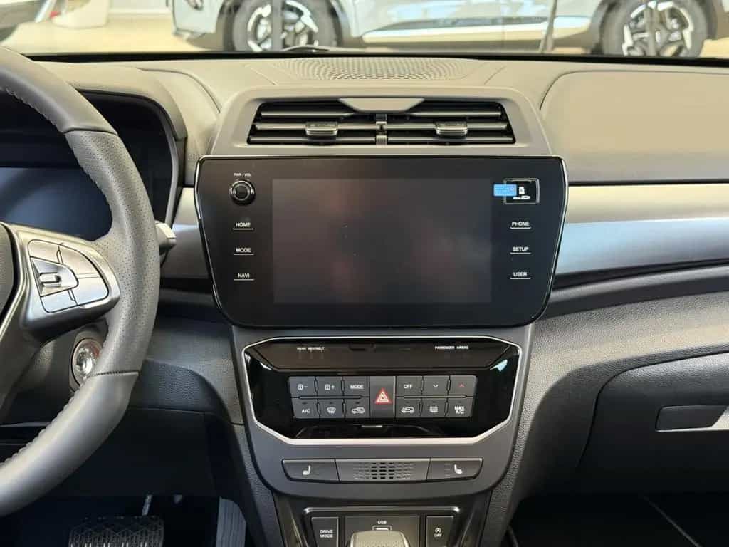 KGM Tivoli Nomad A/T 2WD 1.5 Turbo 163 PS Navi Apple 09/2025-photo-7