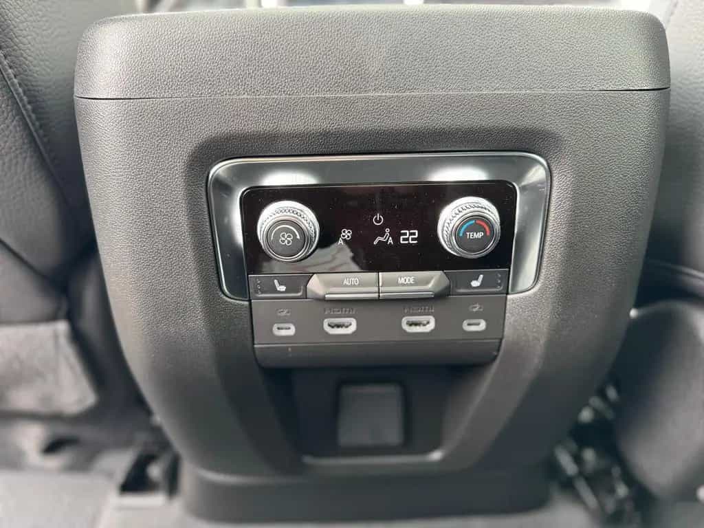 GMC Yukon Denali 6.2l V8 + 3 Jahre Garantie null-photo-36