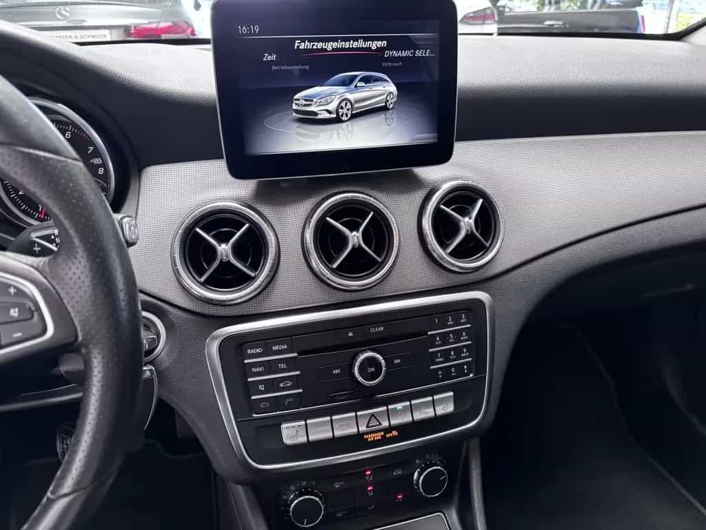 Mercedes-Benz CLA-Class 200 SHOOTING BRAKE AUTOMAT+PANO+NAV+LED+DIST 09/2016-photo-10