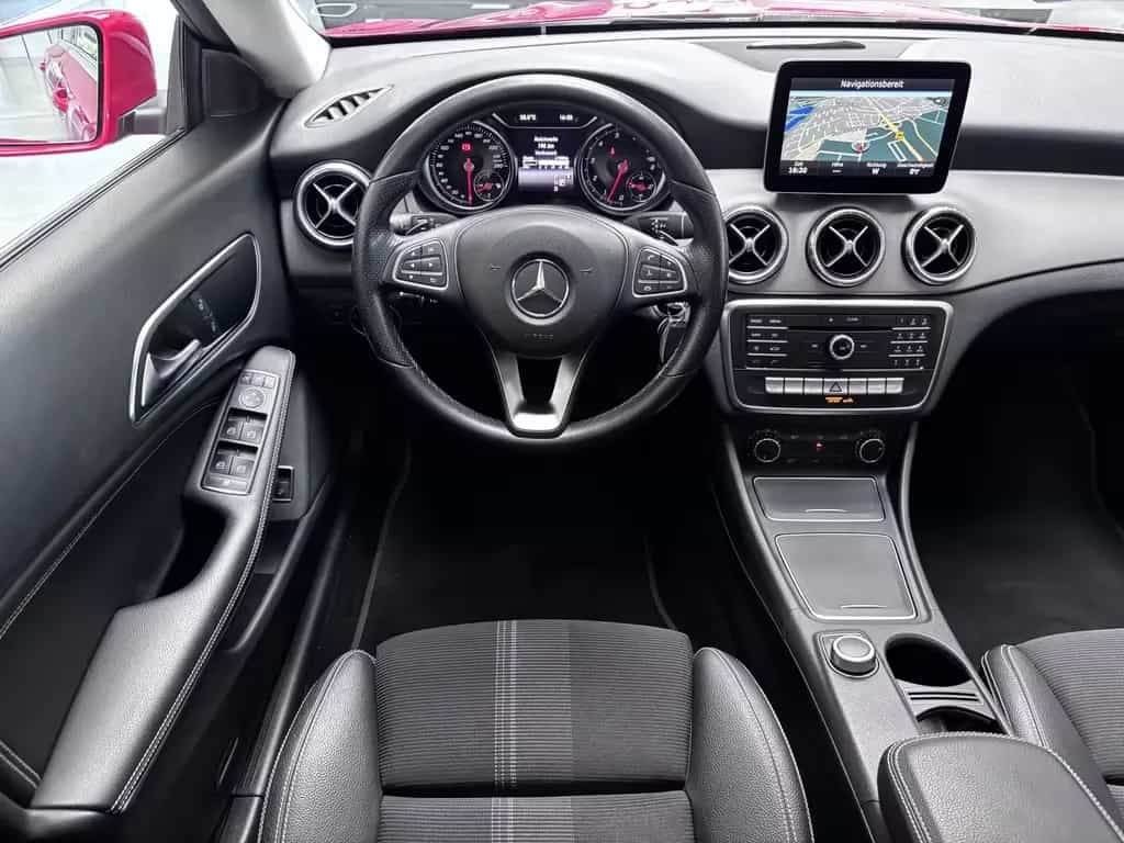 Mercedes-Benz CLA-Class 200 SHOOTING BRAKE AUTOMAT+PANO+NAV+LED+DIST 09/2016-photo-5