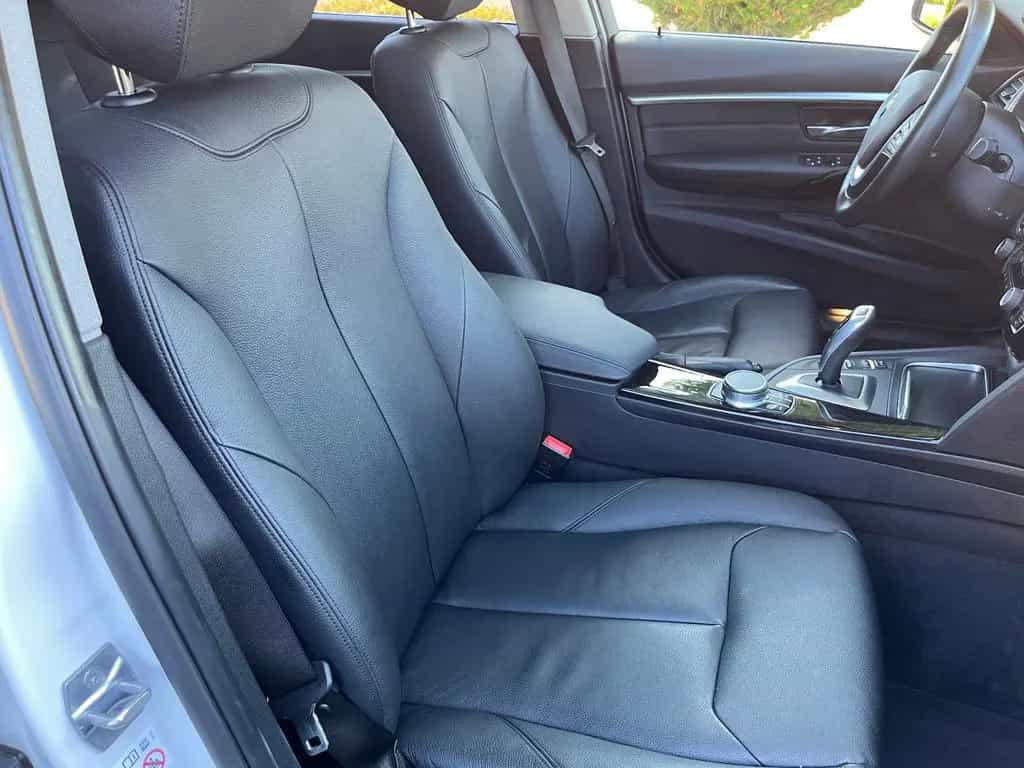 BMW 320 d xDrive Luxury Line Leder AHK LED P.-Dach 02/2019-photo-9