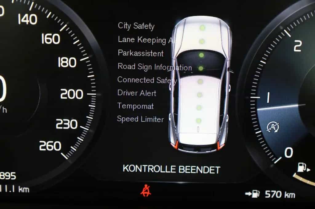 Volvo XC40 D3 Momentum Pro,T.Leder,Navi,LED,Kamera, 07/2020-photo-10