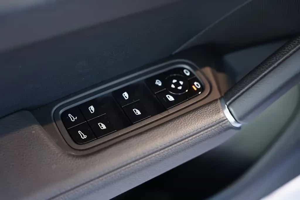 Porsche Cayenne 2.Hand *LUFT *H-UP *Memory *AHK *PDLS 03/2019-photo-18