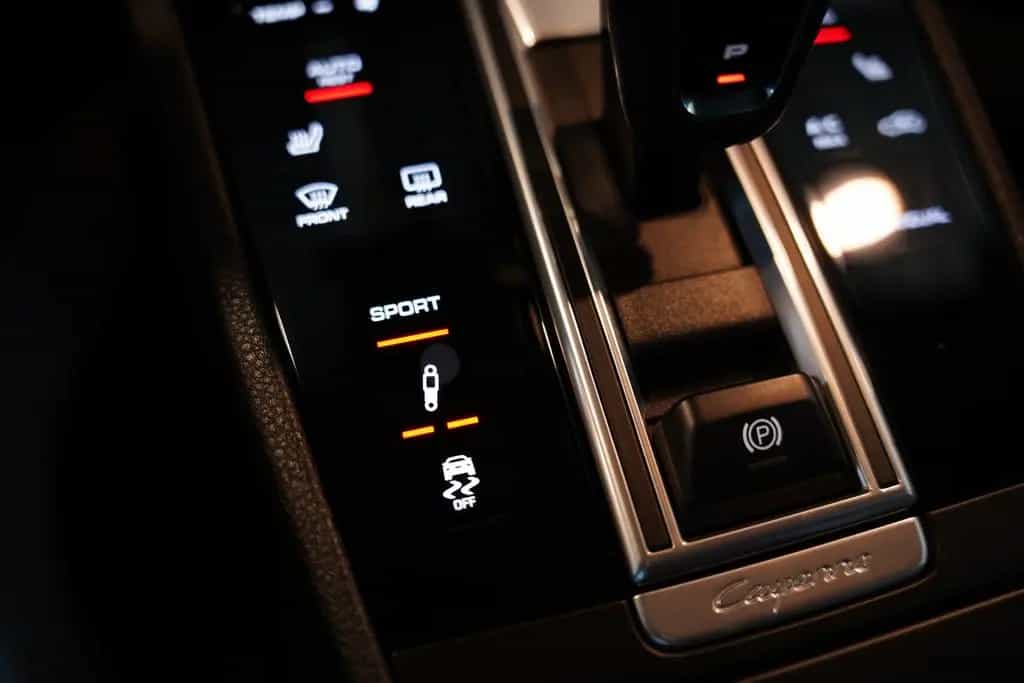 Porsche Cayenne 2.Hand *LUFT *H-UP *Memory *AHK *PDLS 03/2019-photo-22