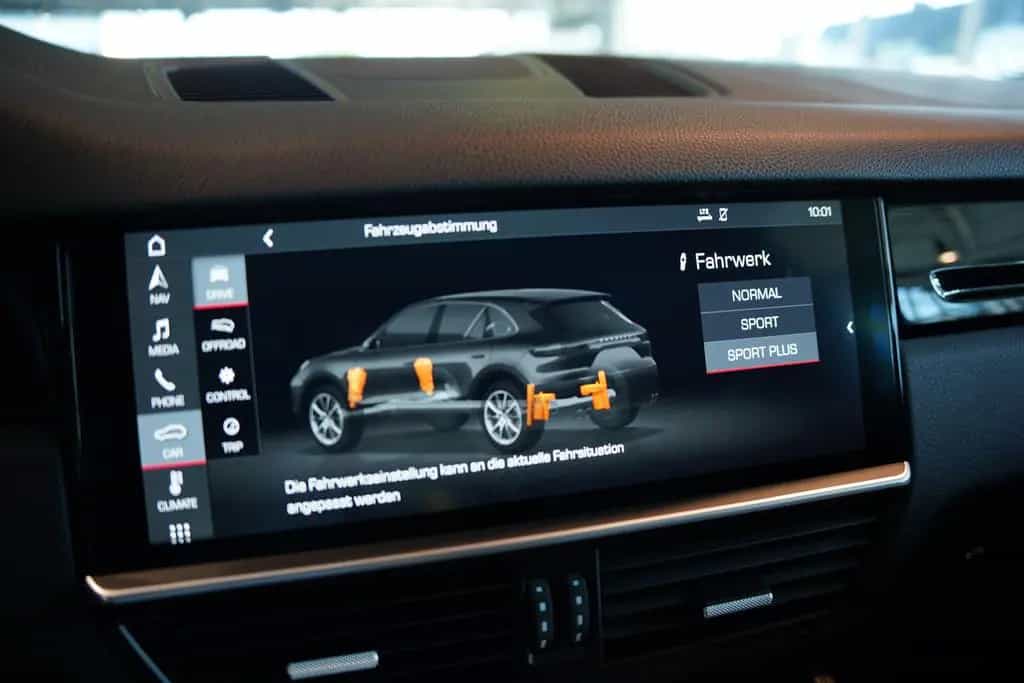 Porsche Cayenne 2.Hand *LUFT *H-UP *Memory *AHK *PDLS 03/2019-photo-31