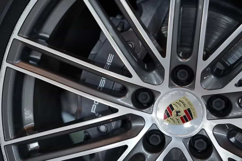 Porsche Cayenne 2.Hand *LUFT *H-UP *Memory *AHK *PDLS 03/2019-photo-8