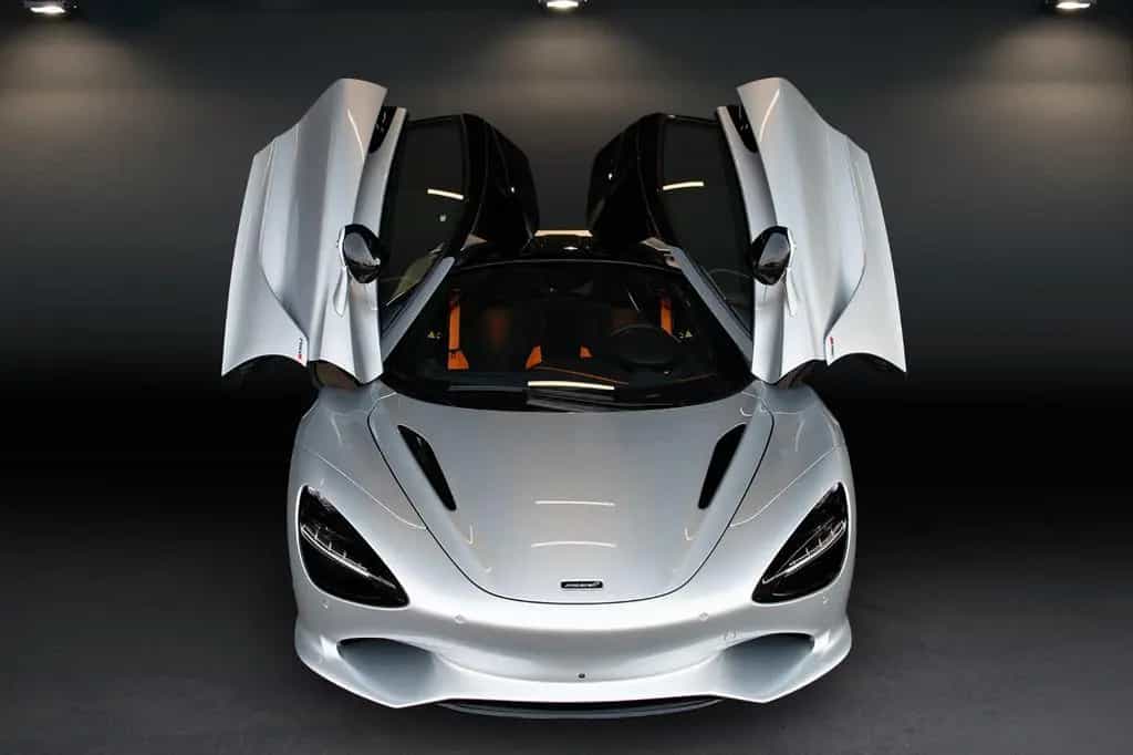 McLaren 750S - B&W Lift Elite Paint Carbon Interior 360° 01/2025-photo-10