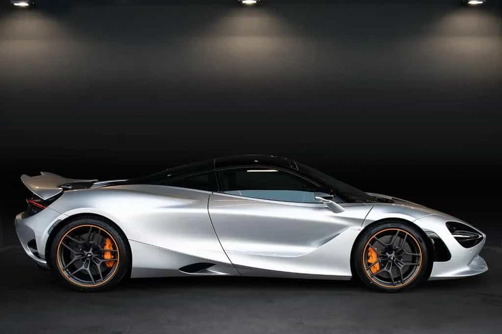McLaren 750S - B&W Lift Elite Paint Carbon Interior 360° 01/2025-photo-13