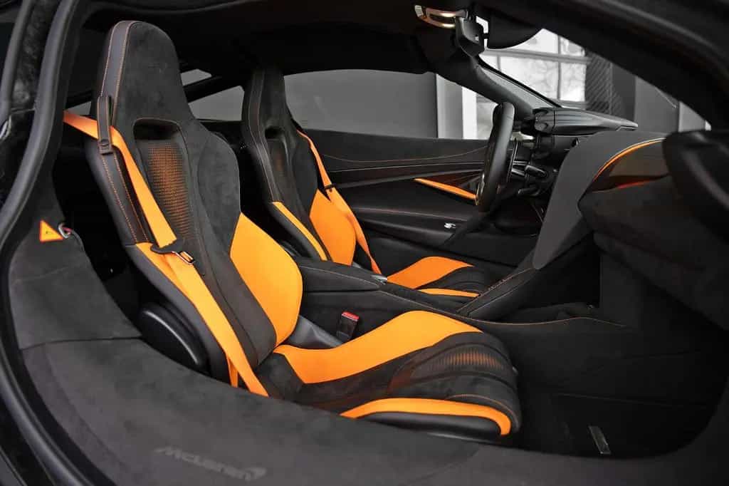 McLaren 750S - B&W Lift Elite Paint Carbon Interior 360° 01/2025-photo-17