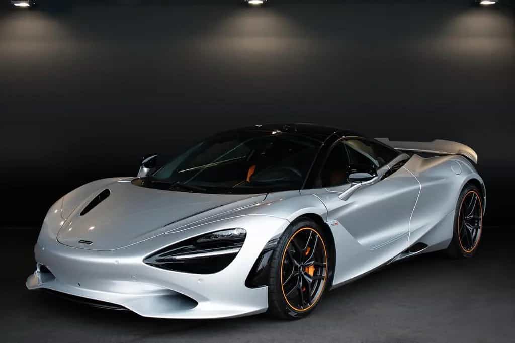 McLaren 750S - B&W Lift Elite Paint Carbon Interior 360° 01/2025-photo-26