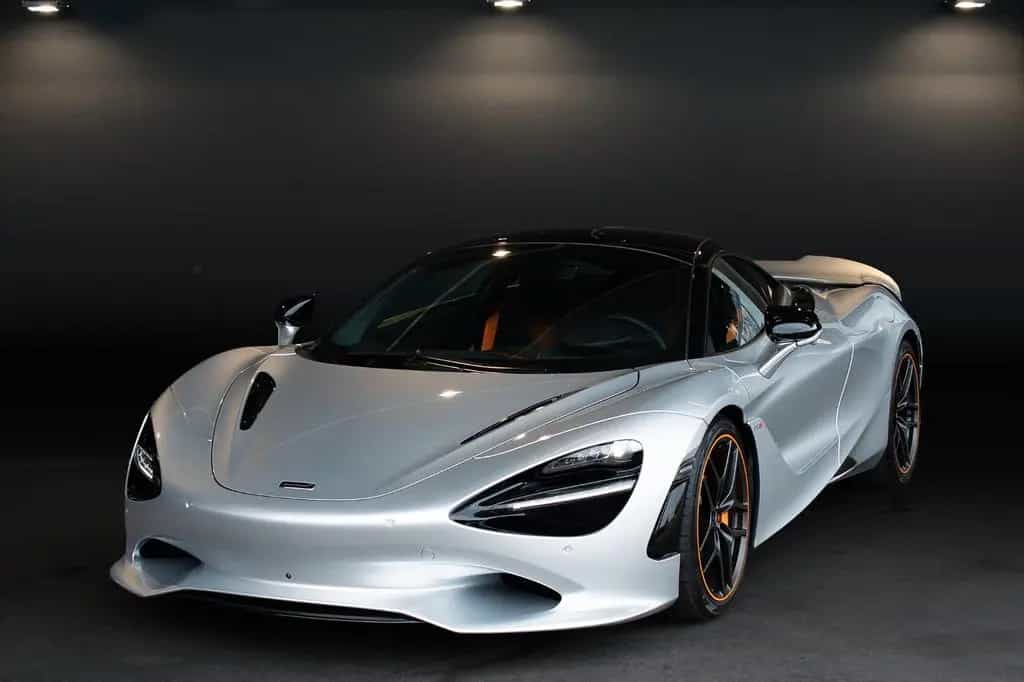 McLaren 750S - B&W Lift Elite Paint Carbon Interior 360° 01/2025-photo-30