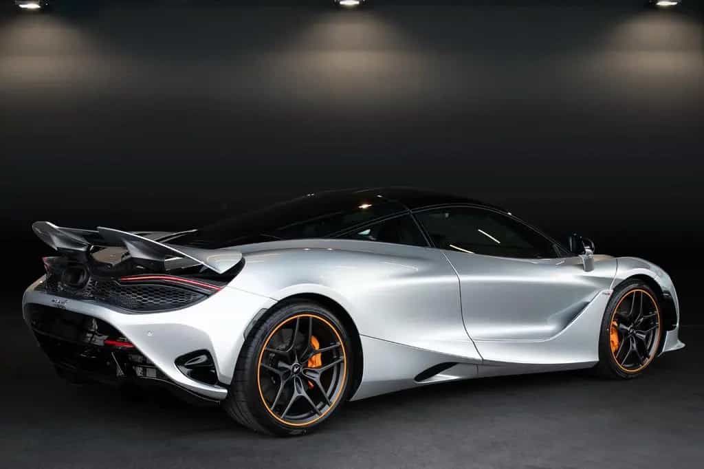 McLaren 750S - B&W Lift Elite Paint Carbon Interior 360° 01/2025-photo-5
