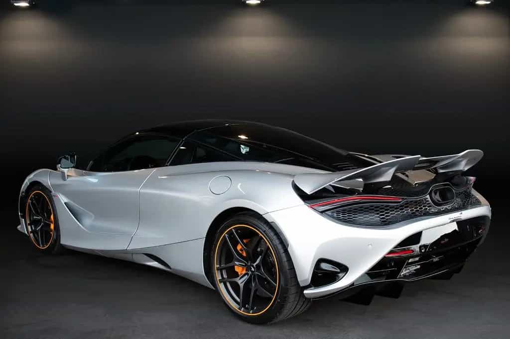 McLaren 750S - B&W Lift Elite Paint Carbon Interior 360° 01/2025-photo-6