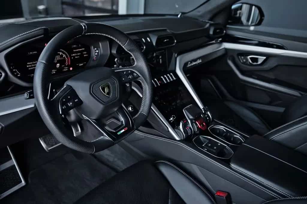 Lamborghini Urus - Grigio Lynx - B&O - 1.Hand - Unfallfrei 12/2018-photo-14