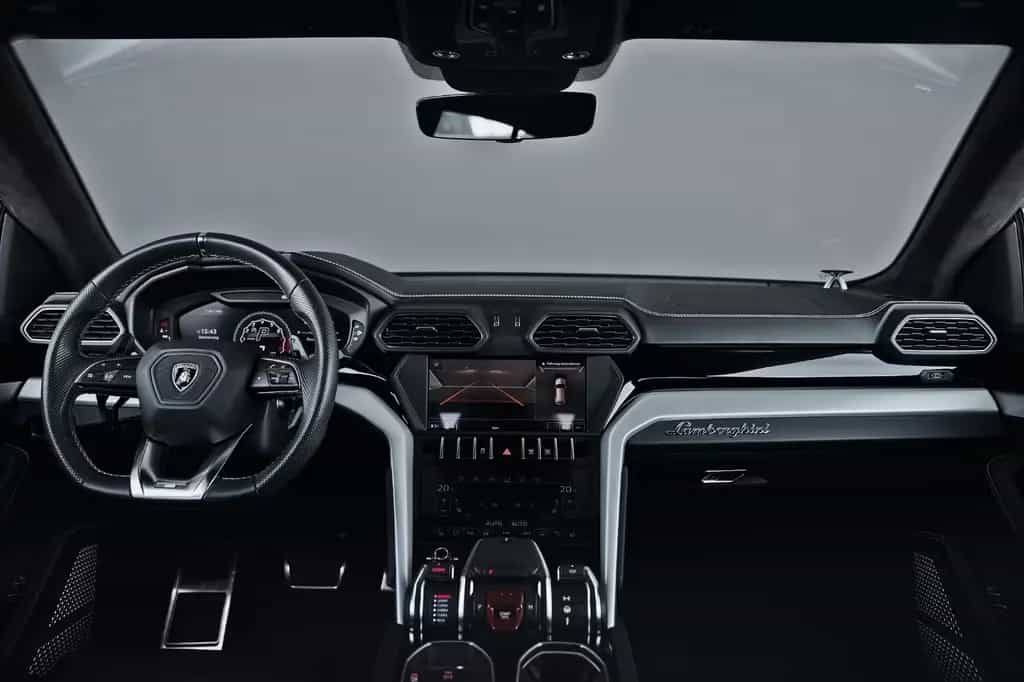 Lamborghini Urus - Grigio Lynx - B&O - 1.Hand - Unfallfrei 12/2018-photo-16