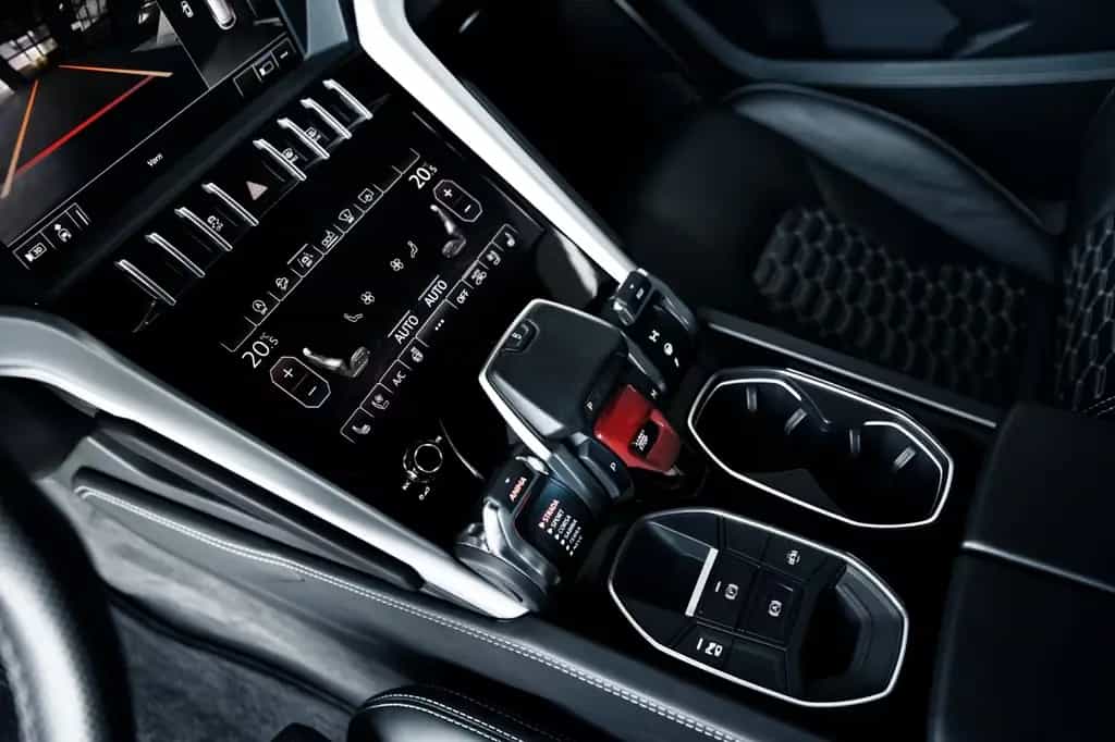 Lamborghini Urus - Grigio Lynx - B&O - 1.Hand - Unfallfrei 12/2018-photo-20