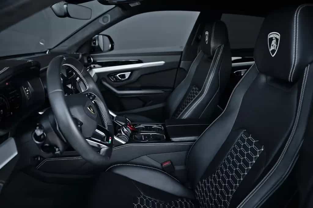 Lamborghini Urus - Grigio Lynx - B&O - 1.Hand - Unfallfrei 12/2018-photo-21