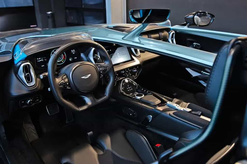 Aston Martin V12 Speedster - Top Gun Maverick - 1 von 88 08/2025-photo-13