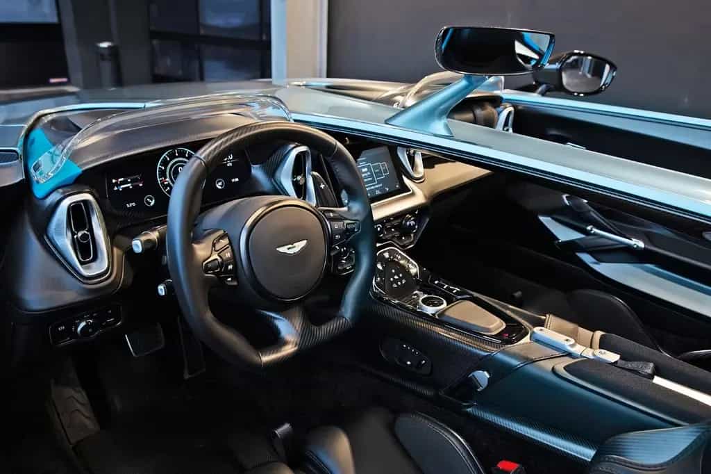 Aston Martin V12 Speedster - Top Gun Maverick - 1 von 88 08/2025-photo-23