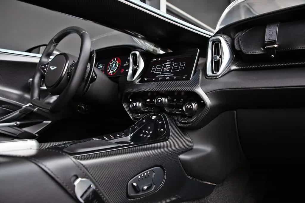 Aston Martin V12 Speedster - Top Gun Maverick - 1 von 88 08/2025-photo-26