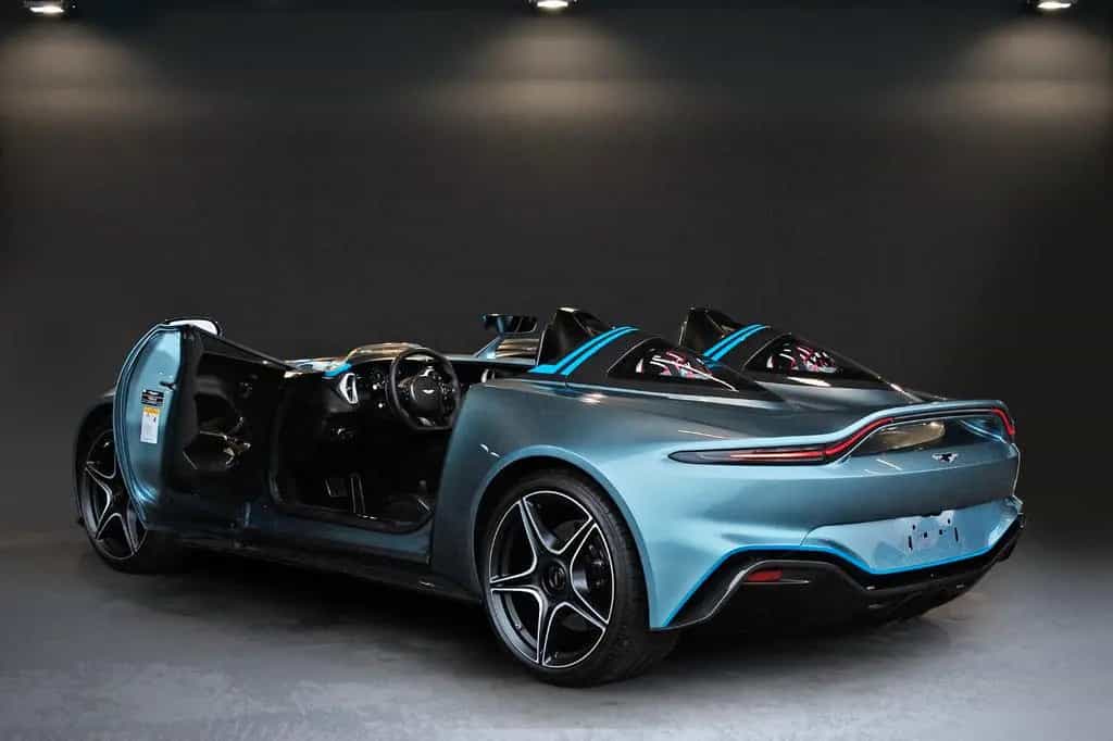 Aston Martin V12 Speedster - Top Gun Maverick - 1 von 88 08/2025-photo-32