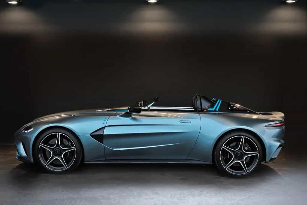 Aston Martin V12 Speedster - Top Gun Maverick - 1 von 88 08/2025-photo-34